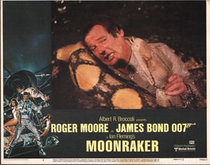 MOONRAKER - JAMES BOND 007 / ROGER MOORE - ORIGINAL AMERICAN LOBBY CARD