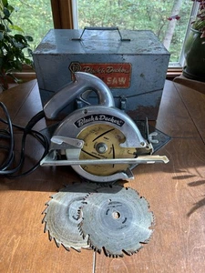 Vintage Black and Decker 6 1/2" Heavy Duty Circular Saw Working w Case - Picture 1 of 15