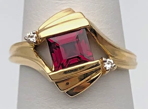 14k Gold Ring set with Garnet and 0.02cts of Diamonds Size: 6.75 - Picture 1 of 10