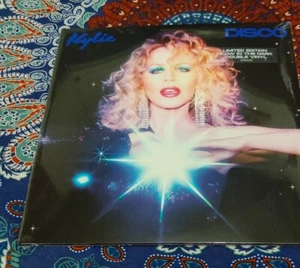 KYLIE MINOGUE DISCO DELUXE GLOW IN THE DARK  2 x VINYL 12" & SIGNED CD BOOKLET - Bild 1 von 6