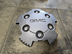 GMC Canyon factory wheel center cap - Picture 1 of 4