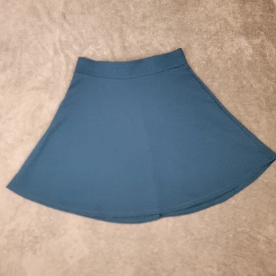 Minifalda informal acampanada azul talla M Charlotte Russe para mujer  Foto 1 de 4