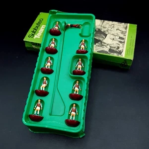 Subbuteo de colección Ref 7 West Ham Utd HW Team en caja en muy buen estado - Imagen 1 de 12