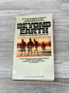 Beyond Earth Ralph & Judy Blum 1978 Paperback UFO / UAP Sightings Aliens VTG - Picture 1 of 5