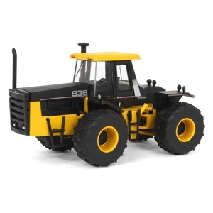 Top Shelf 1/64 Industrial Versatile 936 4WD Tractor 30.5-32 Wide Singles 2402002 - Imagen 1 de 6