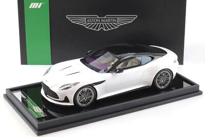 1:18 MOTORHELIX Aston Martin DB12 Coupè 2023 Zenith Bianco - Limitato 99 Pz. - Immagine 1 di 4