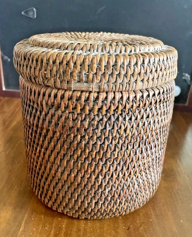 Vintage Primitive Woven Basket With Lid Wooden Bottom Cover