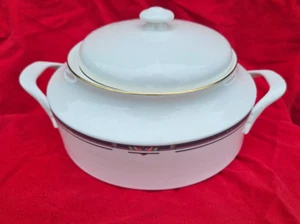 Royal Doulton MUSICALE Covered Vegetable Dish. H 5131. - Picture 1 of 5