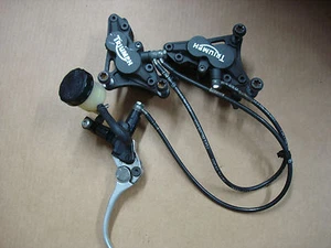 Triumph Sprint ST 1999 pinza de freno delantero izquierdo cilindro maestro fabricante de equipos originales - Imagen 1 de 2
