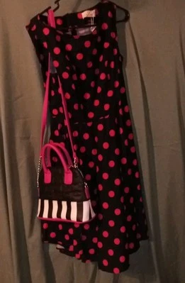 Vestido estilo retro a lunares Foto 1 de 3