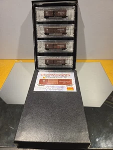 Micro-Trains Z-Scale Pennsylvania 50' Dubble Door Boxcar 4 Pack 32129 Set - Picture 1 of 17