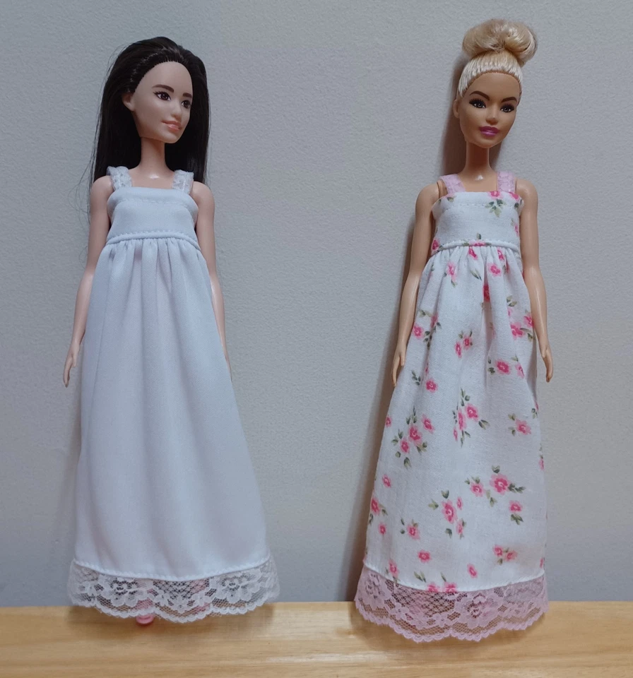 Barbie 11 1/2" Muñeca Ropa 2 Camisones Estampado Flores Blanco y Rosa Foto 1 de 1