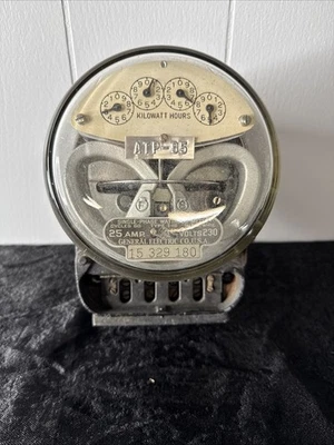 Vtg GENERAL ELECTRIC CO Meter Single Phase Watt Hour Meter Type I-16 25 Amp 230V - Image 1 of 4