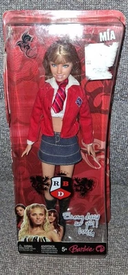 MUÑECA BARBIE REBELDE RBD MIA COLUCCI TELENOVELA 2007 #L8424 NUEVA EN CAJA ~ CAJA POBRE ~ LEER Foto 1 de 4