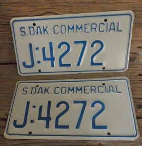 Oldtimer Paar kommerzielle South Dakota Nummernschilder J 4272 - Bild 1 von 1