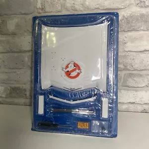 EAGLEMOSS BUILD THE GHOSTBUSTERS ECTO-1 ISSUE PART 1 WITH MAGAZINE - Picture 1 of 3