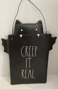 Rae Dunn ~ "CREEP IT REAL" ~ Placa de murciélago negro de Halloween ~ Nuevo - Imagen 1 de 5