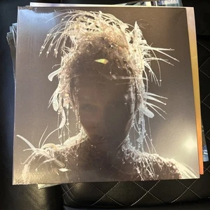 Miley Cyrus - Something Beautiful [New Vinyl LP] With Booklet - Picture 1 of 2