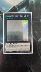 Número 101: Silent Honor ARK LED9-EN000 Fantasma Raro 1ª Edición - Imagen 1 de 1