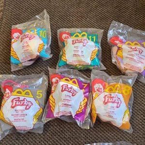 Vintage 2000 Set mit 6 verschiedenen McDonalds Happy Meal Furby Plüsch Schlüsselanhänger Clip Spielzeug  - Bild 1 von 13