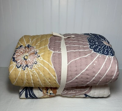 Лоскутное одеяло West Elm Poppy с цветочным узором ~ King/Cal ~ Dark Horseradish - Изображение 1 из 4