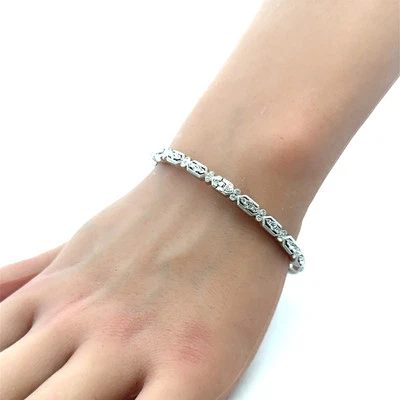 Brazalete Brazalete Diseñador NADRI Tono Plata Brillante Circonita Cúbica Circonita Bisagras Foto 1 de 4