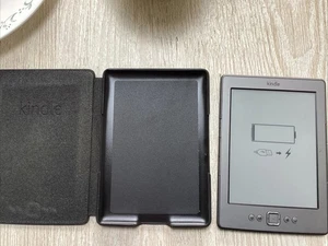 Amazon Kindle (D01100) 4th Generation Wi-Fi E-Reader  - Bundle Cover - Working - Picture 1 of 5
