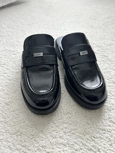 DKNY Shoes Women’s Size 7.5 M Black Patent Leather Mules Slip On Comfort Loafers - Picture 1 of 6
