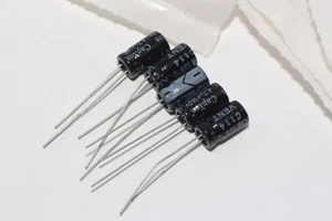 150 x CapXon 4.7uf 160V Radial 105 Degrees Electrolytic Capacitors in SEME Bags - Picture 1 of 12