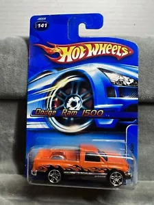 Hot Wheels Dodge Ram 1500 J8008 #141 naranja y negro - Imagen 1 de 6