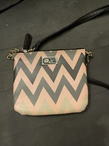 Betsey Johnson Crossbody - Picture 1 of 4