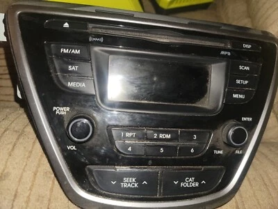 Hyundai Elantra GT 2013-2015 hatchback FM CD audio receptor reproductor  Foto 1 de 2