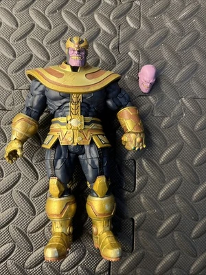 "Figura de acción Diamond Select Marvel Thanos 7,5"" (exclusiva de Disney Store)" Foto 1 de 4