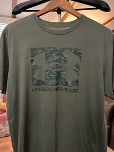 t shirt under armour taglia large con disegno mimetico - Foto 1 di 3