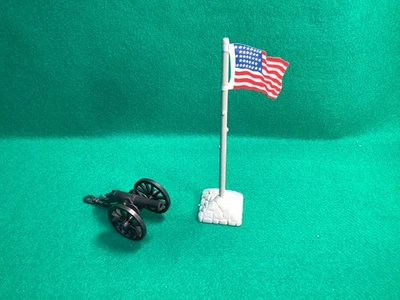 MARX FORT APACHE, CIVIL WAR PLAYSET 36 STAR TIN FLAG W/POLE & BASE + CANNON - Image 1 of 4