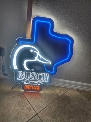 Letrero de una barra Busch Light Beer Duck Quack hombre cueva garaje neón Texas estrella solitaria Foto 1 de 4