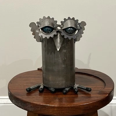 "Bote escultórico arte metal búho hecho a mano - ojos de vidrio Steampunk brutalista 8,5""" Foto 1 de 4