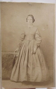 WOMAN - standing - vintage PHOTOGRAPH - CDV - listing # 1508 - Picture 1 of 10