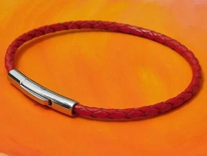 Bracciale donna 3mm rosso intrecciato pelle e acciaio inox di Lyme Bay art. - Foto 1 di 3