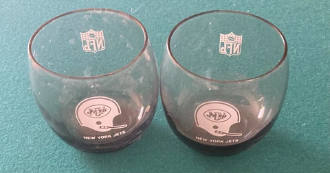 Vintage New York Jets Cocktail 8oz Glasses (Set of 2). NFL Officially Licensed Cover