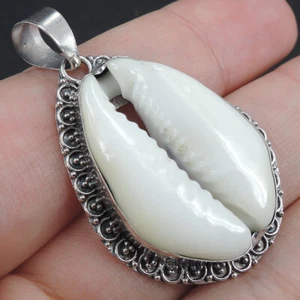 925 Sterling Silver White Natural Cowrie Shell Pendant Handmade Jewellery CSP-38 - Picture 1 of 7