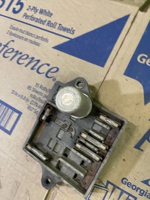 Buick Special 1956 2D HT, placa de fusibles Foto 1 de 4