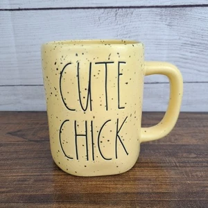 Rae Dunn Cute Chick Speckled Yellow Coffee Mug Artisan Collection Magenta 213 - Picture 1 of 8