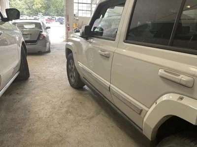 Driver Left Front Door Fits 06-10 COMMANDER 5068207 - Image 1 of 4