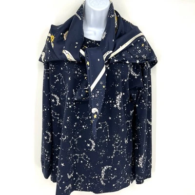 Chicos Mujer Astrología Manga Larga Top y Bufanda de Seda Grande Conjunto Chico's Talla 2 Foto 1 de 4