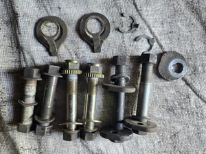 92-00 Lexus SC300 SC400 BRAZO DE CONTROL TRASERO JUEGO COMPLETO PERNOS DE INCLINACIÓN DIESTRO O DERECHO - Imagen 1 de 6