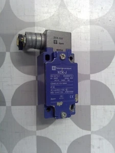 Telemecanique XCK-J Roller Limit Switch With ZCK-E05 Head **Free Shipping** - Picture 1 of 5