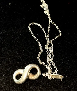 CIONDOLO INFINITO TIFFANY AND CO. ARGENTO STERLING - Foto 1 di 9