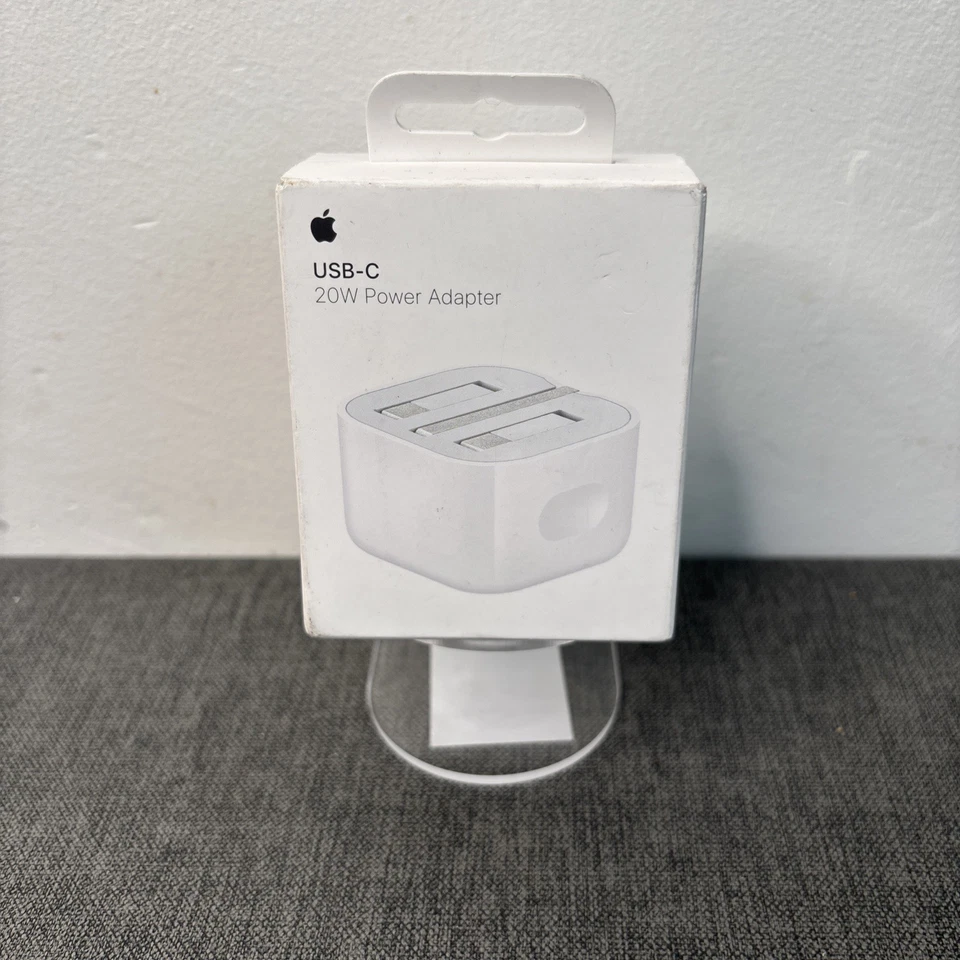 NUEVO Adaptador de Corriente USB-C Apple Genuino MUVT3B/A 20W Plegable Enchufe Reino Unido - Blanco Foto 1 de 2