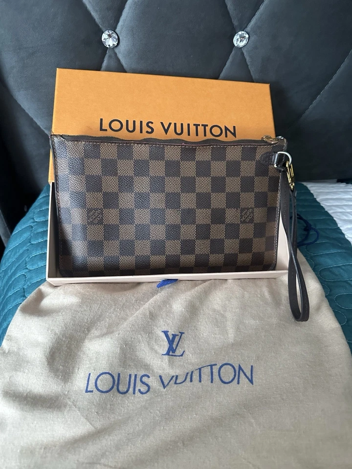 Auténtica cartera sin asas Louis Vuitton Damier Level Foto 1 de 4